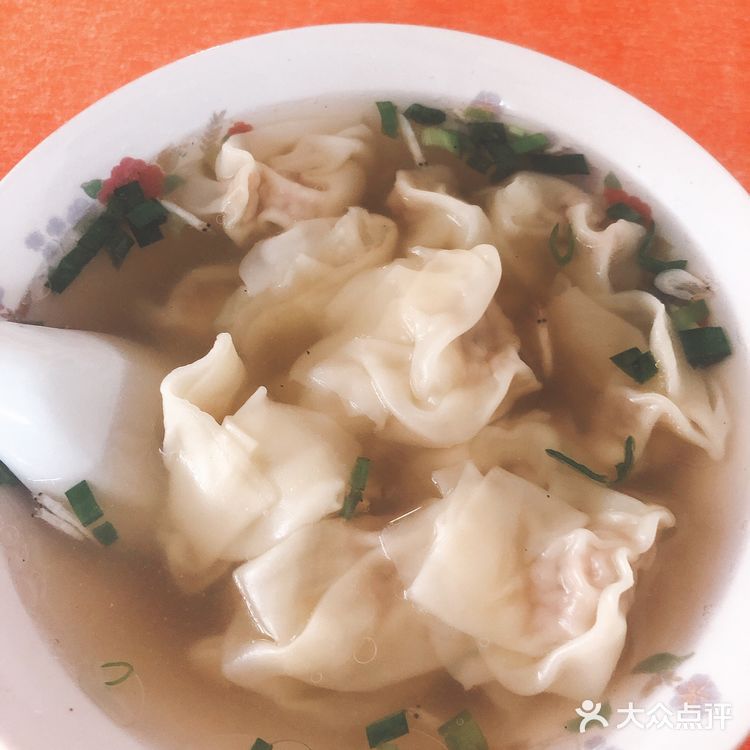 南京大牌档的鸡汤馄饨每次来必点