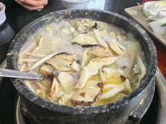 -南渝食府.墨脱石锅松茸鸡