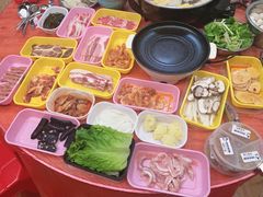 -哈哈碳都·牛肋条无限自助烤肉(台江万达店)