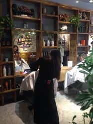 点击看大图 -MONE美发沙龙