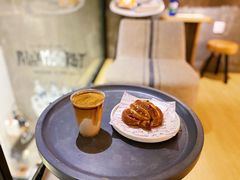 Dirty-red donkey coffee