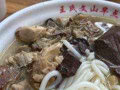 -文山荷鲜居(翠湖店)