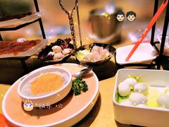 蟹籽虾滑-左庭右院鲜牛肉火锅(南通CBD大有境店)