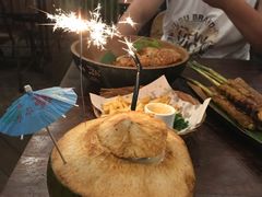 椰子酒-Naughty Nuri’s Phuket