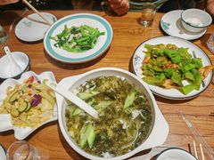 -东来菜馆•手抓海鲜家常菜•海鲜锅贴(鸽子窝店)