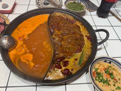 -旧街市鲜货老火锅(大光路店)