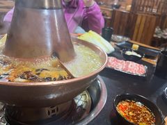 -果松木炭酸菜铜火锅·外婆参鸡汤