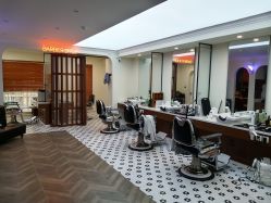 -理昂男士理发店 Barber shop