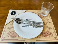 -Mark&Mars Restaurant