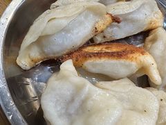 -黄阿姨锅贴大王(万航渡路店)