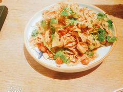 -大巴扎的姑娘(荣盛时代广场店)