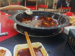 -烧哥美蛙肥肠鱼火锅·十五年社区店