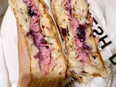 蓝莓三角包-Juicy Bakery(大学路店)