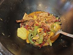 -哈尔滨烧烤·山河村铁锅炖(交大店)