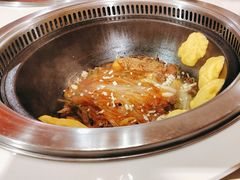 -哈尔滨烧烤·山河村铁锅炖(交大店)