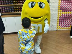 -m豆巧克力世界(上海世茂广场店)