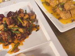 -隔壁老王·家常云南菜(花巷店)