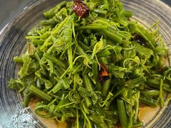 -伊带伊路新疆美食府(呼家楼店)