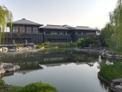 -鹦鹉寺公园