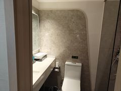 -银河电竞酒店(深圳东门老街地铁站店)