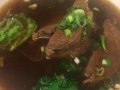 -尊品原汁牛肉面