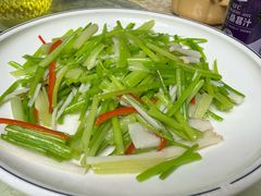 香芹炒藕-都市里的乡村(山西路店)
