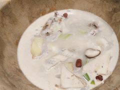 -滇香肴·云南菜蒸汽石锅鱼(云南北路店)