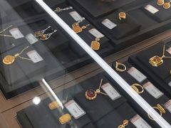 -品真阁华夏典当行(四通桥店)