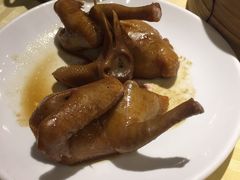 驰名石岐乳鸽-石岐佬中山菜馆(张溪店)
