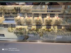 -白玉兰食品甜凤店(合生汇店)