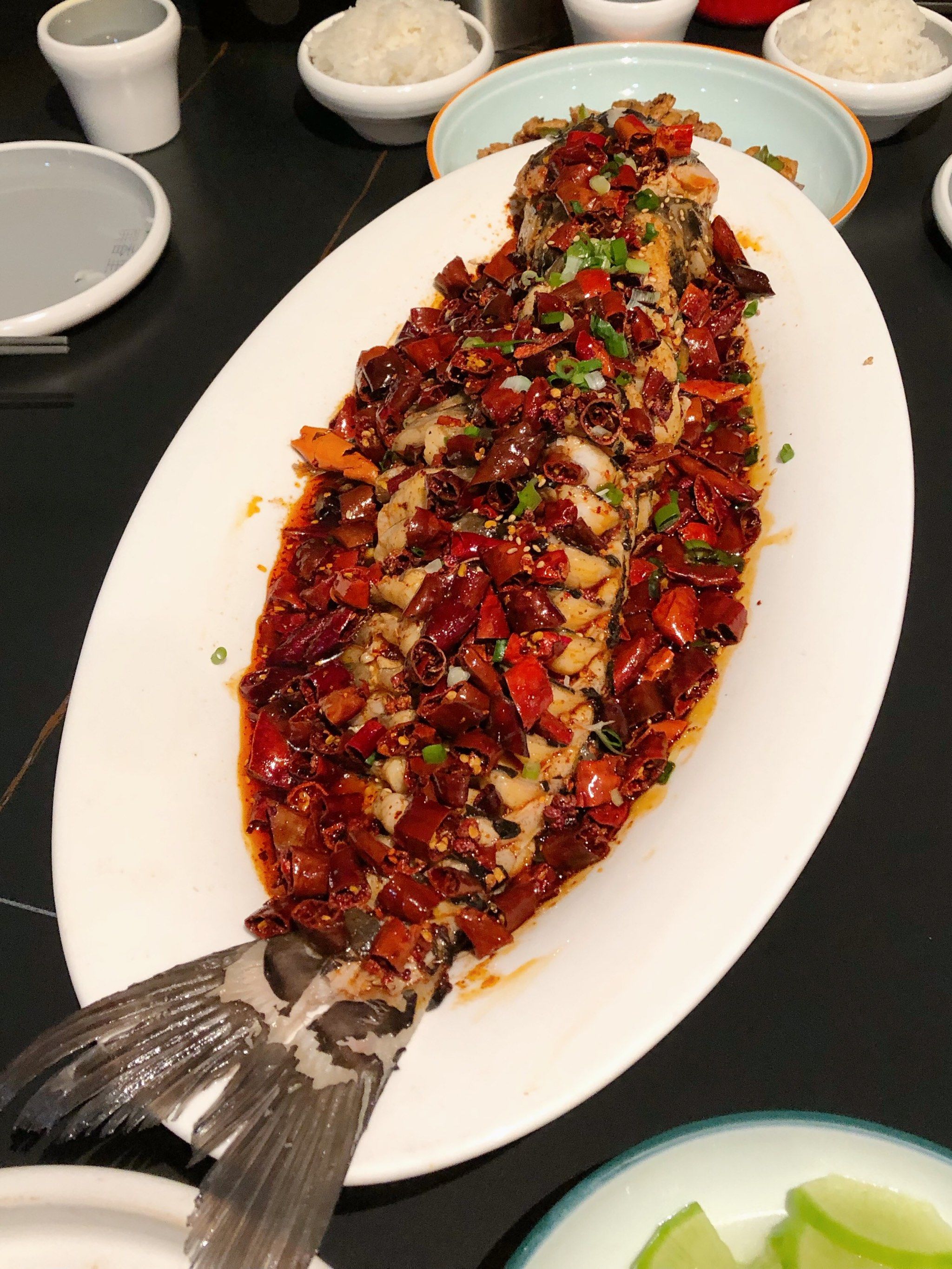 一大条油泼辣子鱼,吃的过瘾!鱼肉真鲜美!