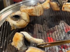 -围炉肉舍•炭烤活鳗•丹东海鲜烤肉(步行街店)
