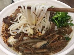 -花溪王记牛肉粉(四季花溪商场店)