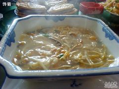 酸辣汤-老山记海城馅饼大酒店(振兴小区店)