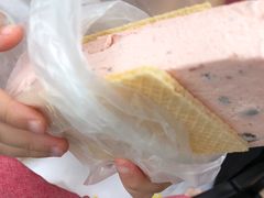 -詹爷爷乌节路街头冰淇淋
