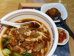 -呷佬·长沙手工米粉(金沙江路店)