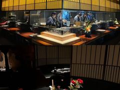 -雍容荟帝王蟹活龙虾展台自助(IFS黑金店)