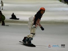 -乔波室内滑雪场