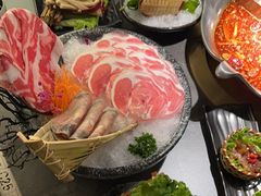 -湊湊火锅·茶憩(杭州湖滨银泰in77店)
