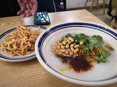 -正南齐北·老街糯米团(洪崖洞店)