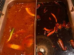 -老牌坊云南鱼豆花火锅(爱建店)
