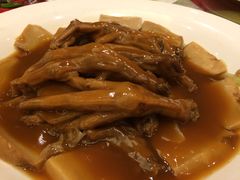 -深圳富苑皇冠假日套房酒店