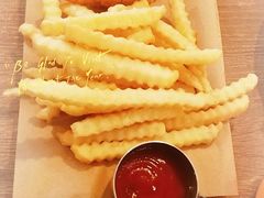 -必胜客(打浦桥日月光店)