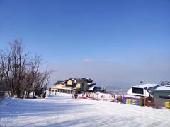 -中旅松花湖滑雪场