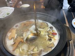 -野菌皇海景野生菌火锅(滨海大道店)