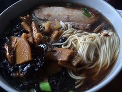 素交面加焖肉-绿杨馄饨店(上塘街店)