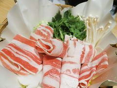 -枝魯枝魯自助料理