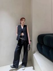 -变画·发型STUDIO