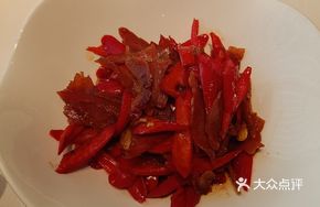 Stir-fried Lean Pork Strips with Purple Bell Peppers