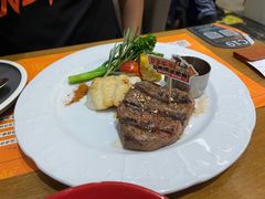-西语炭烧牛排·西厨(石龙店)